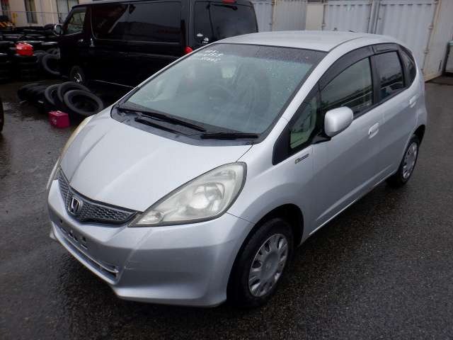 HONDA FIT photo 2