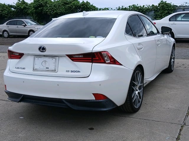 LEXUS IS photo 3