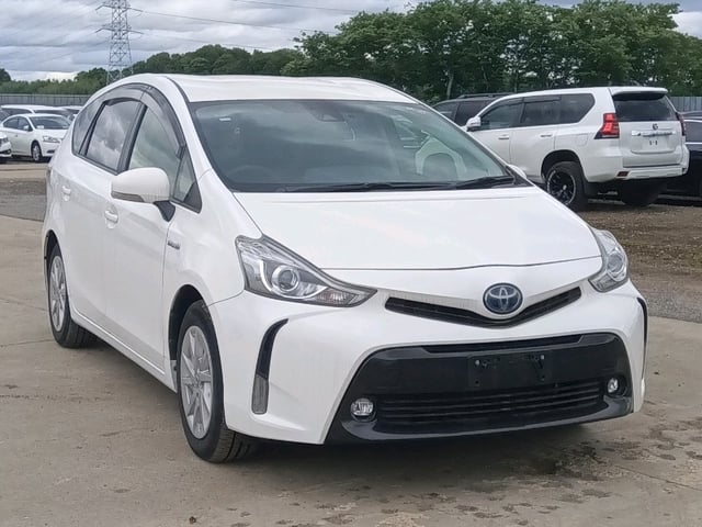 TOYOTA PRIUS ALPHA 2018