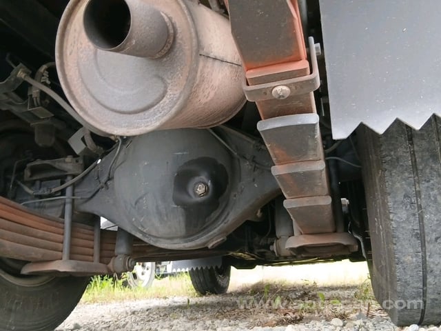 32.jpg