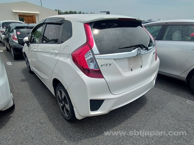 Honda Fit Hybrid 2015 photo 3