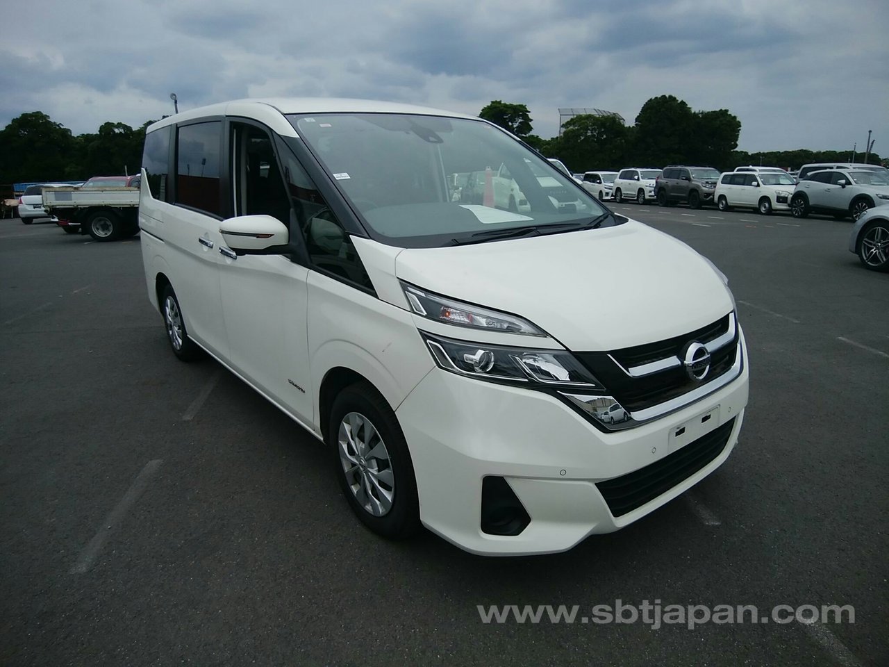 2019 Nissan Serena, photo 1 of 1