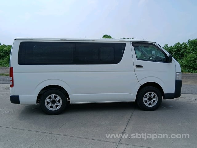 2016 TOYOTA HIACE VAN DX