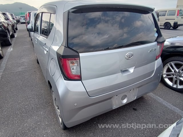 Daihatsu Mira Es 2017 photo 3