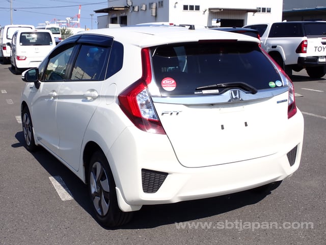 Honda Fit Hybrid 2014 photo 3