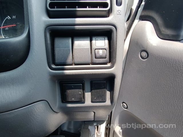 2017 MAZDA BONGO VAN DX