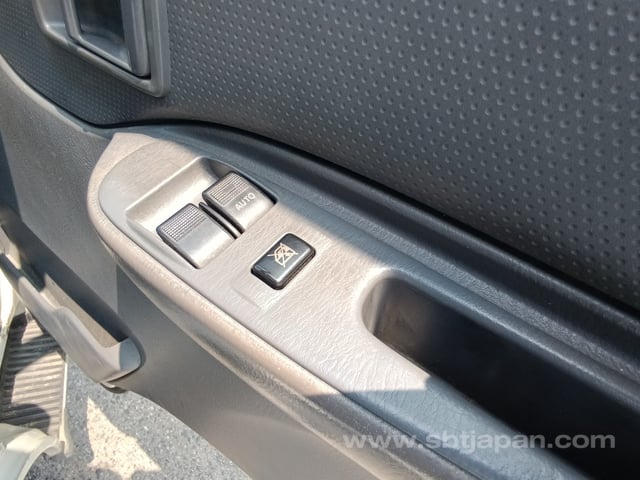 2017 MAZDA BONGO VAN DX