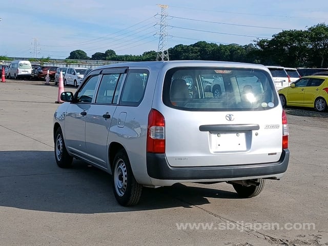 Toyota Succeed 2018 photo 2