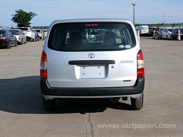Toyota Succeed 2018 photo 3