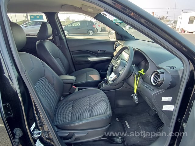 2021 NISSAN KICKS X