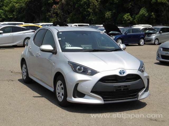 2021 TOYOTA YARIS HYBRID X