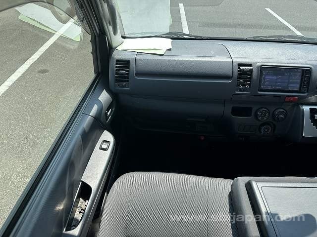2017 TOYOTA REGIUSACE VAN DX