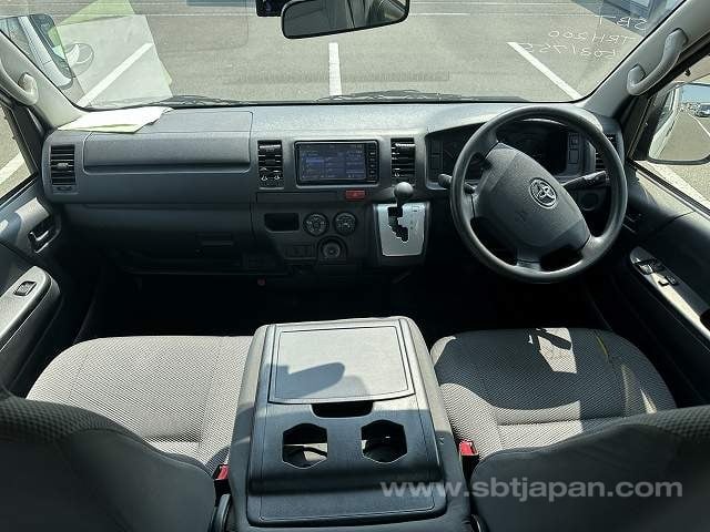 2017 TOYOTA REGIUSACE VAN DX