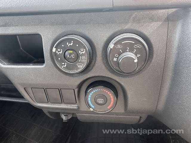 2017 TOYOTA REGIUSACE VAN DX