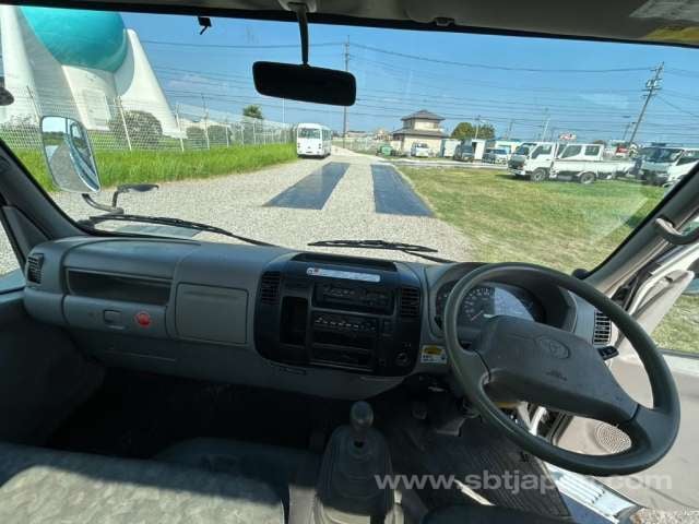 2011 TOYOTA DYNA 2.7t FLAT BODY