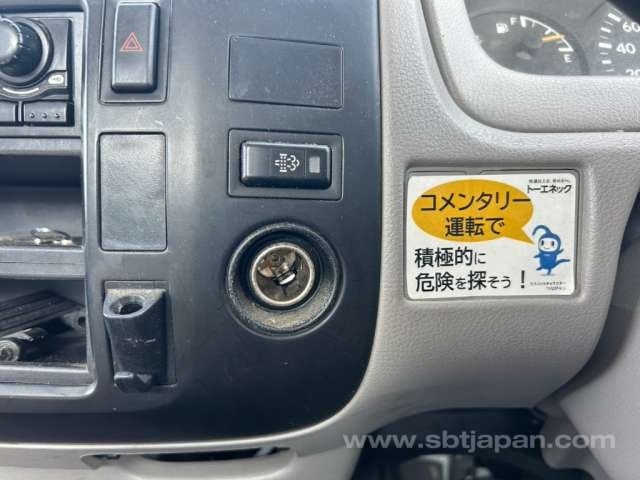 2011 TOYOTA DYNA 2.7t FLAT BODY