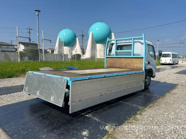 2011 TOYOTA DYNA 2.7t FLAT BODY