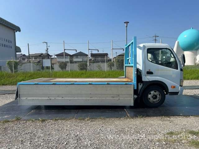 2011 TOYOTA DYNA 2.7t FLAT BODY