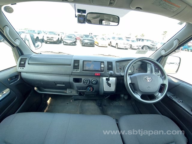 2017 TOYOTA HIACE VAN DX