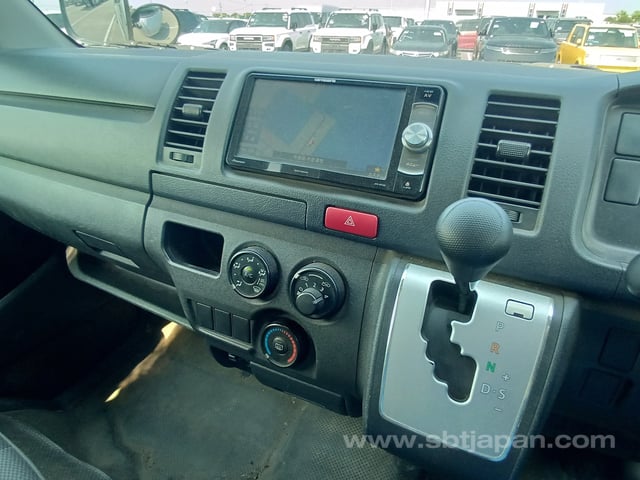 2017 TOYOTA HIACE VAN DX