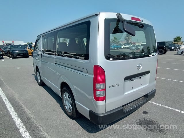 2017 TOYOTA HIACE VAN DX