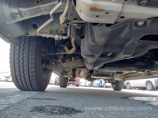 2017 TOYOTA HIACE VAN DX