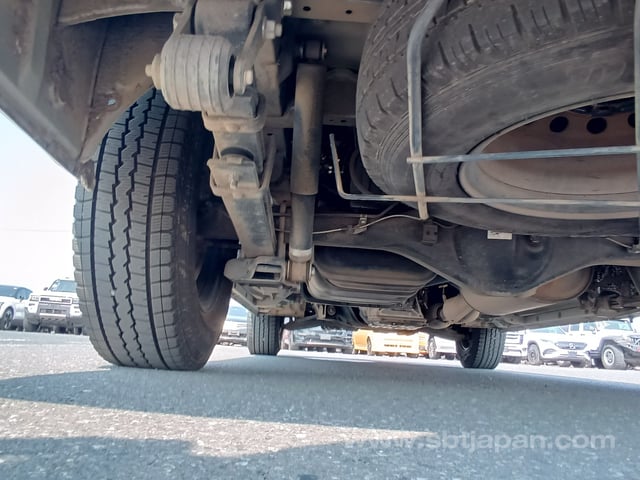 2017 TOYOTA HIACE VAN DX