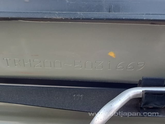 2017 TOYOTA HIACE VAN DX
