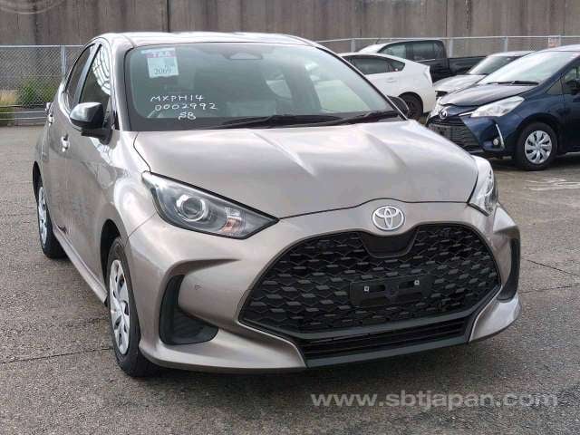 2024 TOYOTA YARIS HYBRID U