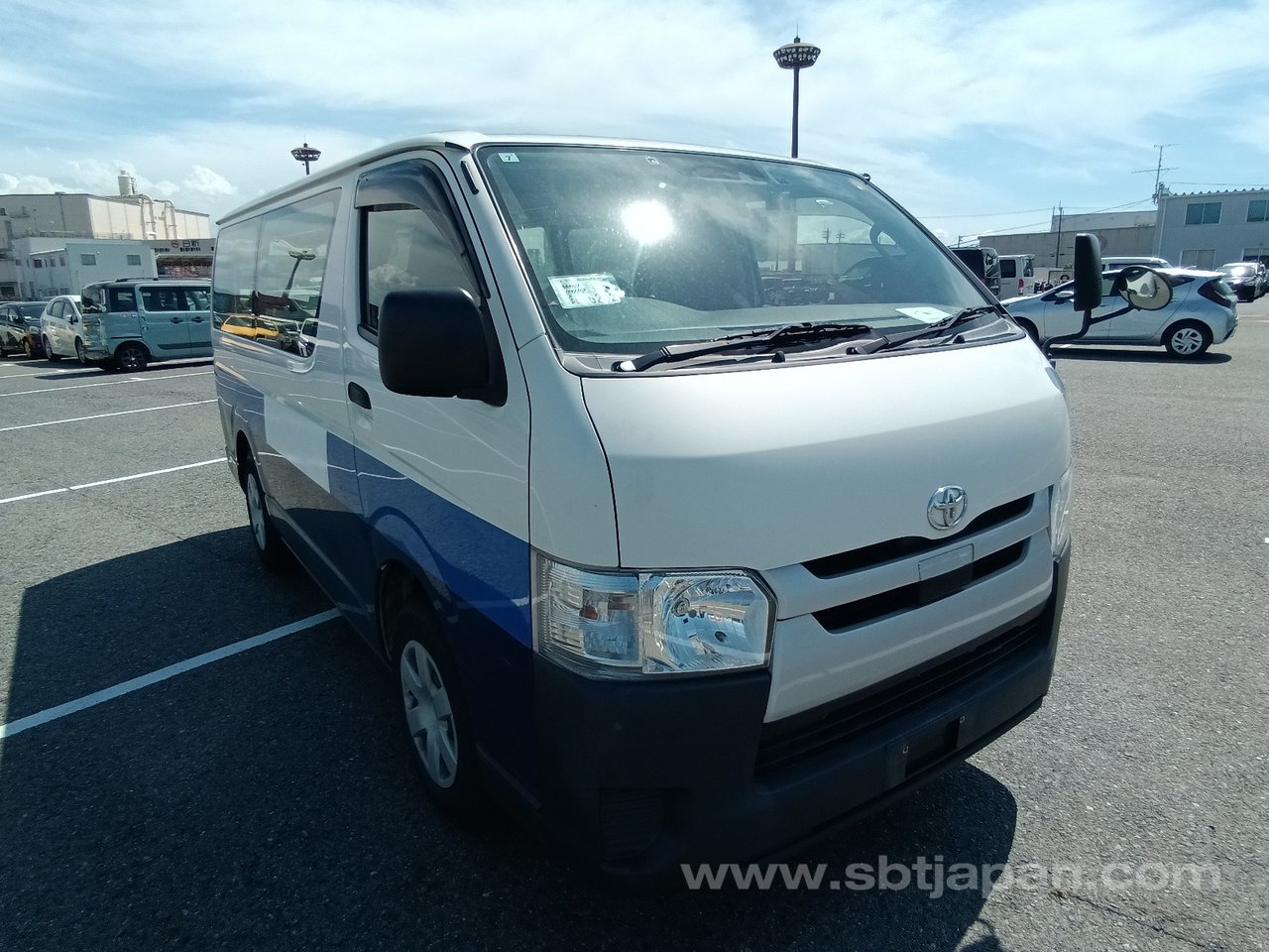 2020 Toyota Hiace, photo 1 of 1