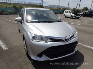 COROLLA AXIO X