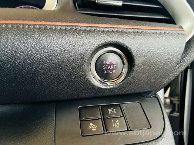 2017 TOYOTA SIENTA G CUERO
