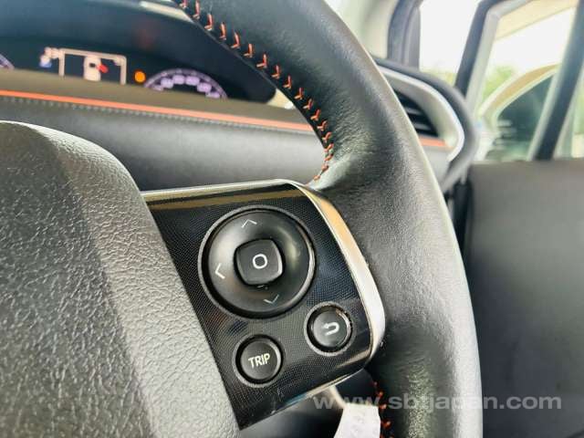 2017 TOYOTA SIENTA G CUERO