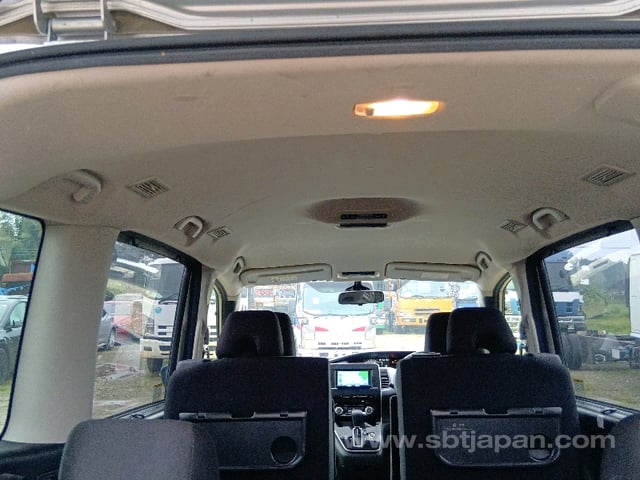2022 NISSAN SERENA XV