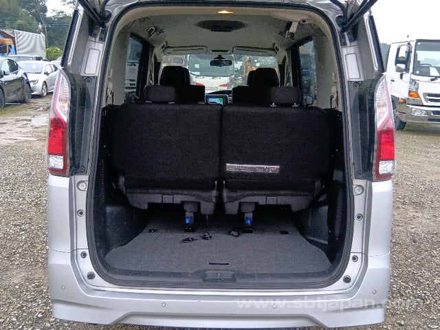 2022 NISSAN SERENA XV