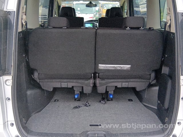 2022 NISSAN SERENA XV