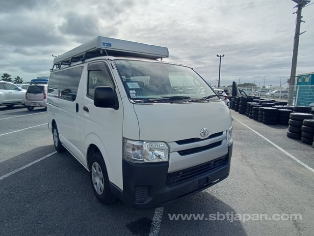 2020 TOYOTA HIACE VAN DX