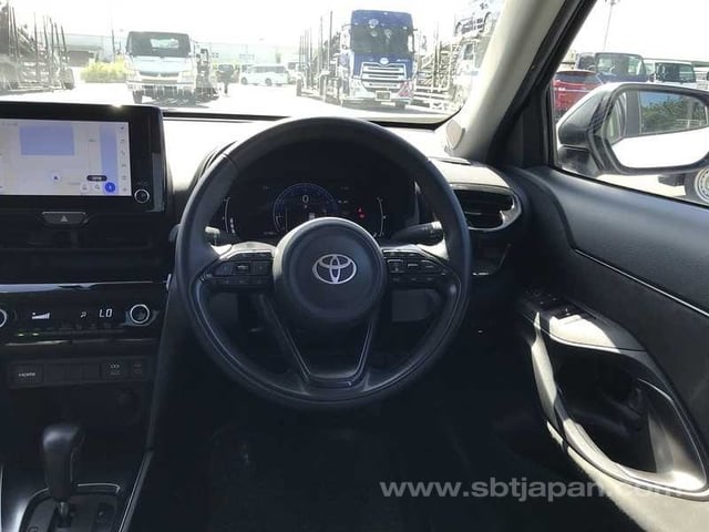 2024 TOYOTA YARIS CROSS G