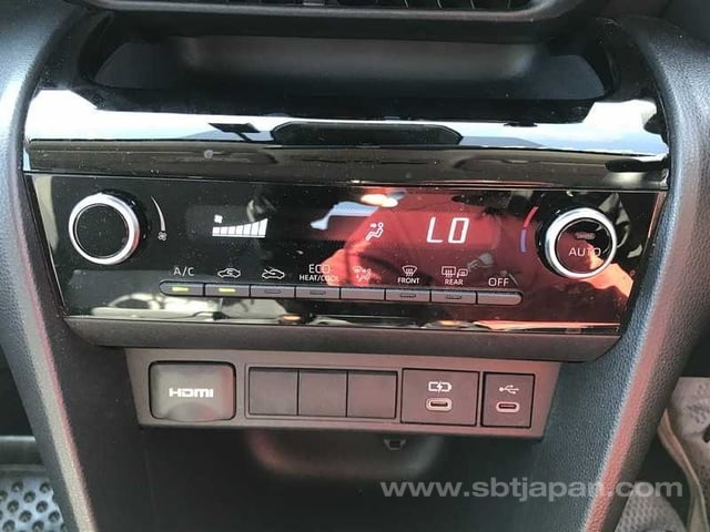 2024 TOYOTA YARIS CROSS G