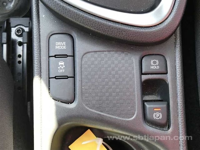 2024 TOYOTA YARIS CROSS G