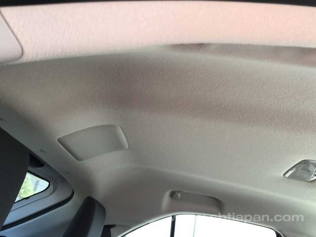 2024 TOYOTA YARIS CROSS G