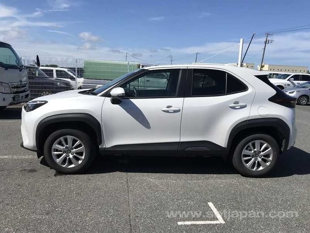 2024 TOYOTA YARIS CROSS G