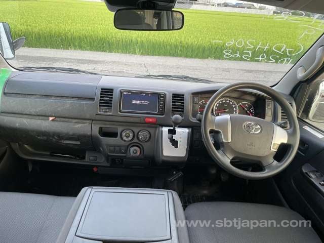 2019 TOYOTA REGIUSACE VAN DX