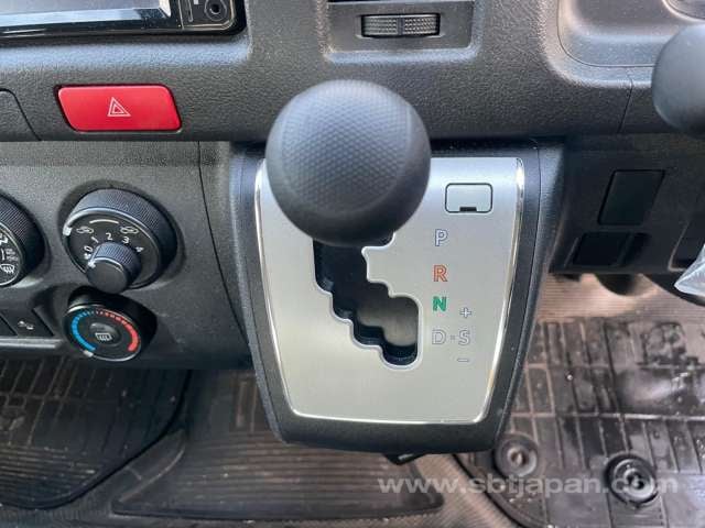 2019 TOYOTA REGIUSACE VAN DX