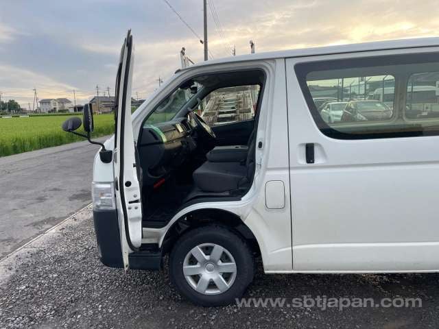 2019 TOYOTA REGIUSACE VAN DX