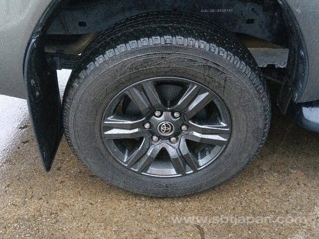 2022 TOYOTA HILUX Z