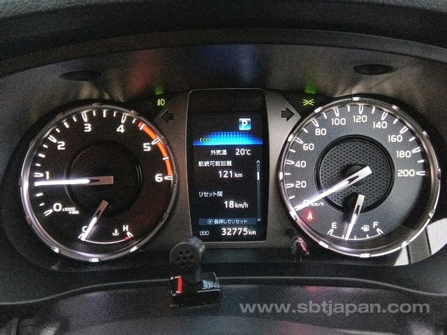 2022 TOYOTA HILUX Z