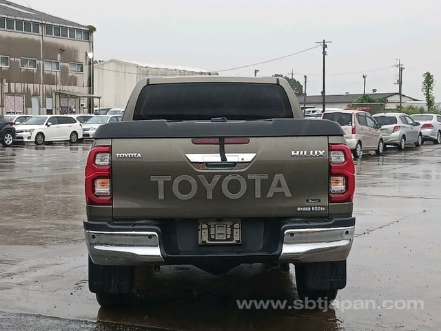 2022 TOYOTA HILUX Z