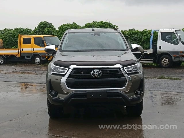 2022 TOYOTA HILUX Z
