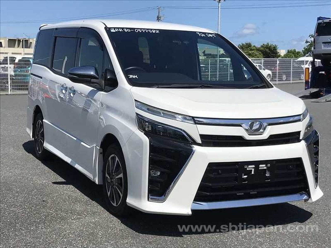 2020 Toyota Voxy, photo 1 of 1